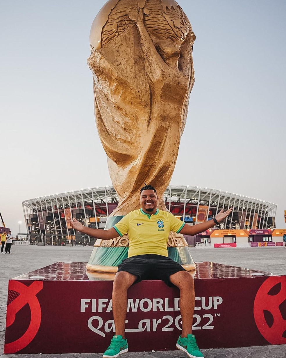 Plantão Esportivo! AGORA: O brasileiro Lucas Tylty é a primeira pessoa no  mundo a assistir todos os 64 jogos de uma Copa do Mundo. - iFunny Brazil