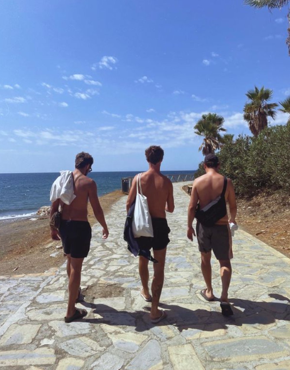 Rodrigo Simas curte férias na Espanha — Foto: Instagram
