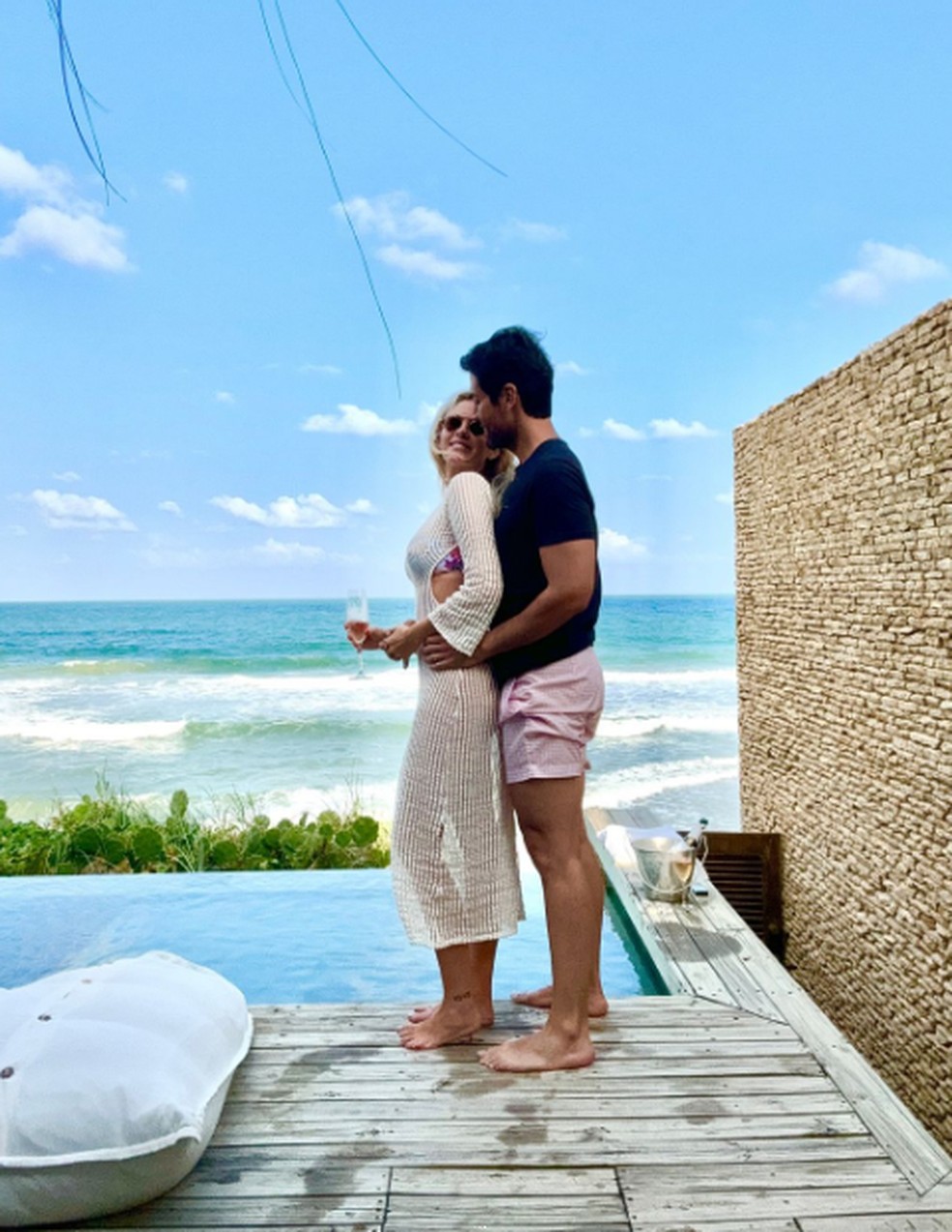 Bárbara Evans e o marido, Gustavo Theodoro — Foto: Instagram