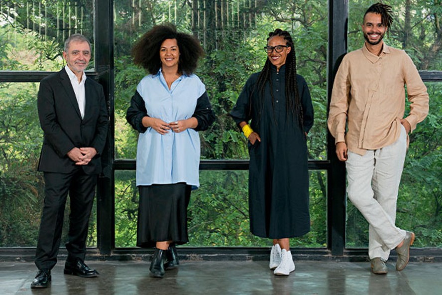 Time de curadores da Bienal: Manuel Borja-Villel, Diane Lima, Grada Kilomba e Hélio Menezes