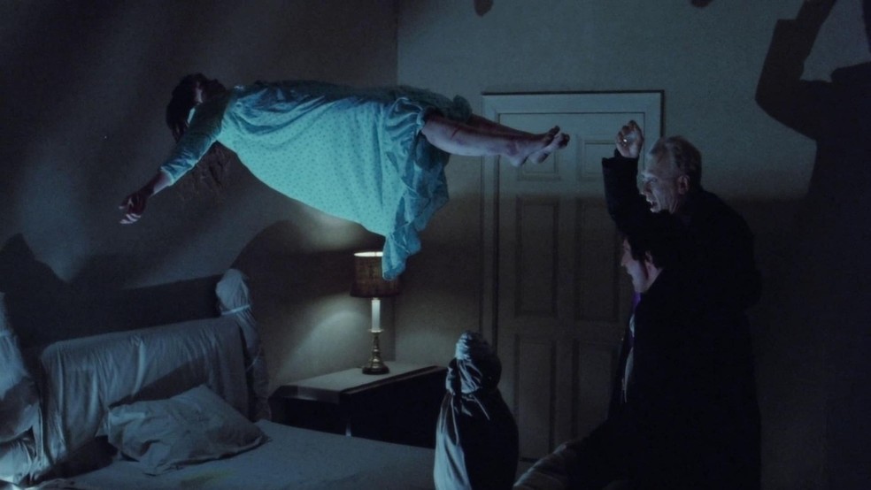 Cena de 'O Exorcista'(1973), clássico que abre o 'Noitão' de agosto — Foto: Divulgação