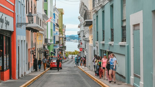 Quero viajar com Bad Bunny: s vibe dos principais pontos turísticos na turnê mundial do astro