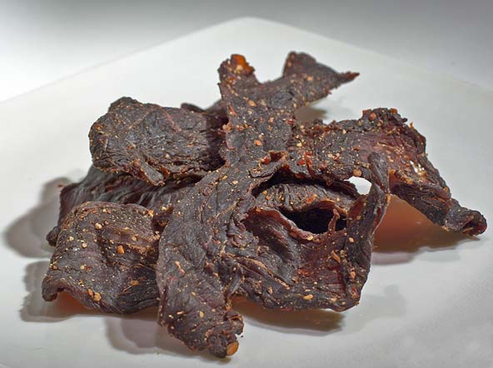 Beef jerky, fonte de proteínas — Foto: Kusie / Wikimedia Commons