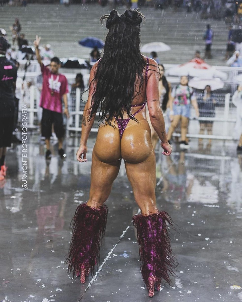 Bumbum de Juju Salimeni foi alvo de elogios na web — Foto: Reprodução Instagram
