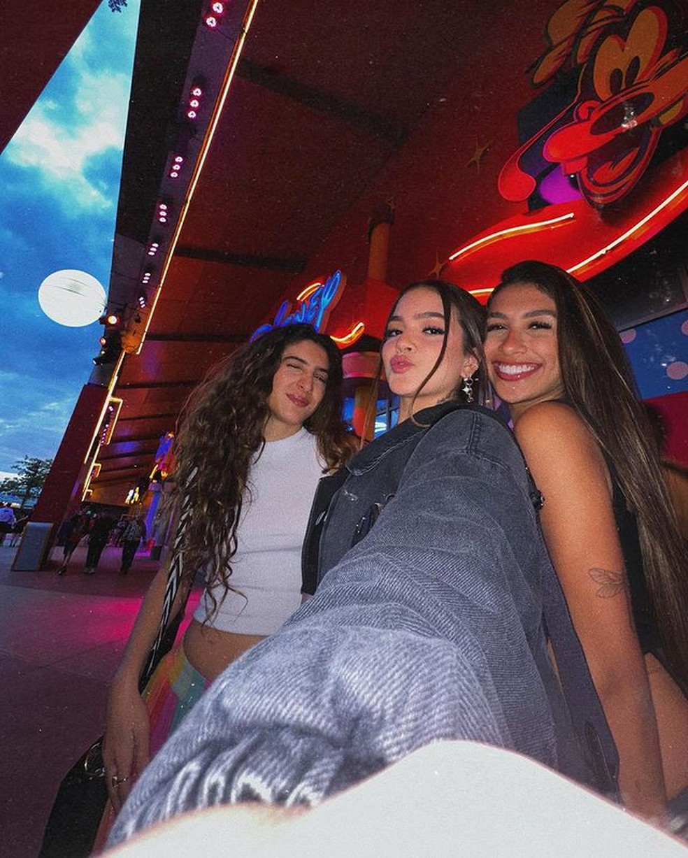 Mel Maia está na Disney se divertindo com suas amigas #melmaia