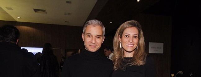 Sylvain Justum, editor de moda da GQ Brasil, e Adriana Magalhães, gerente de marketing da VR