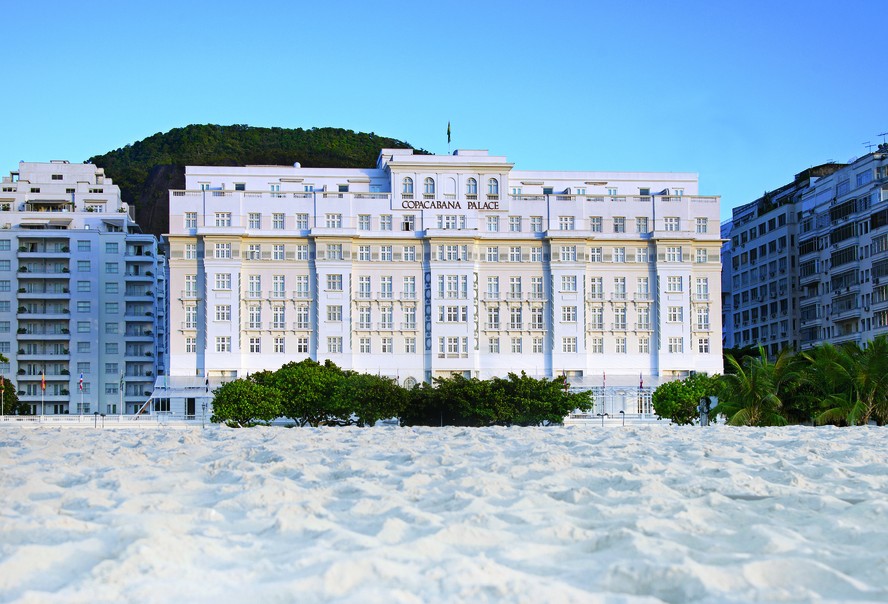 A fachada do Copacabana Palace, edifício projetado pelo arquiteto francês Joseph Gire