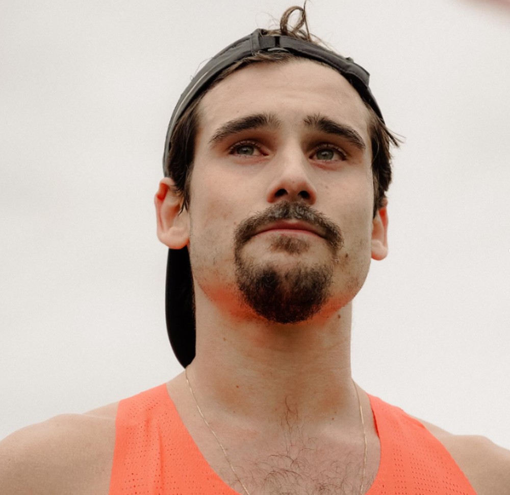 Nicolas Prattes comemora quebrar recorde pessoal em maratona de Paris ...